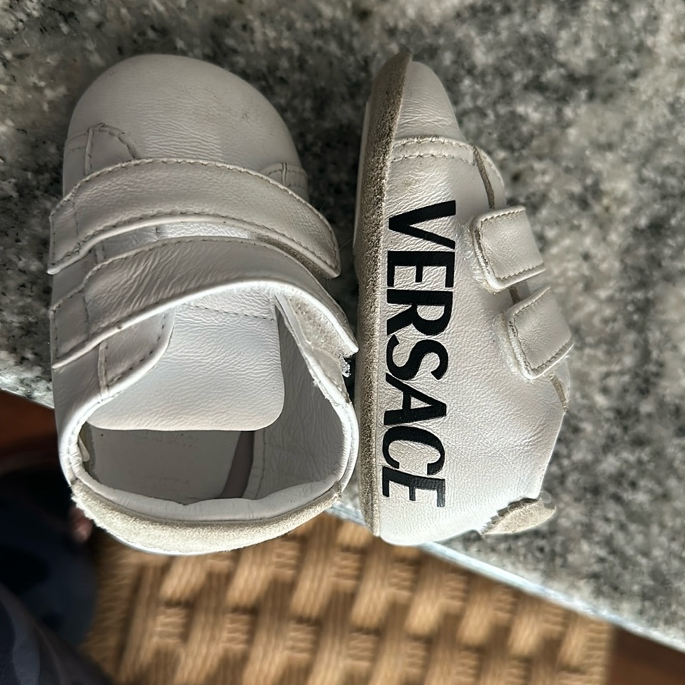 Infant shows Versace leather shoes eu size 12